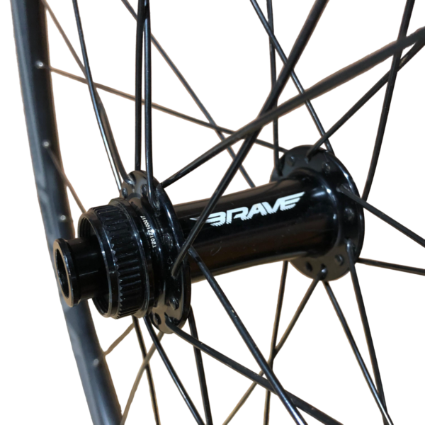 Rodas MTB Brave Boost 9 10 11 e 12v HG11 Rolamentada Usada - Image 4