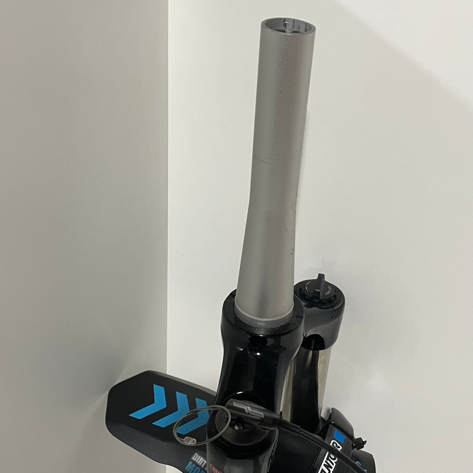 Suspensão Suntour Scr Rl 34 100 29 Boost Espiga Cortada 185 - Imagem 4