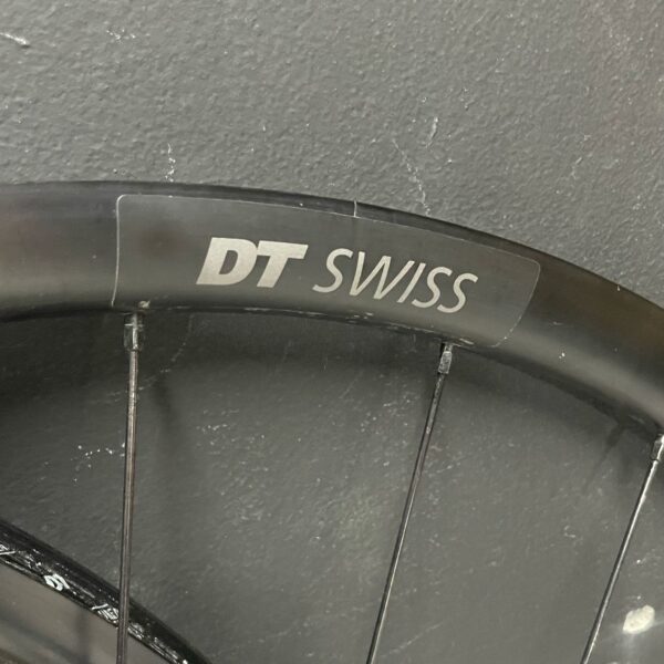 Par Rodas Gravel com aros DTSwiss G540 usada/repasse - Image 5