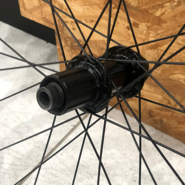 Rodas Maddux RD 2.0 Disc 700 Gravel e Road HG11 Seminova - Image 3