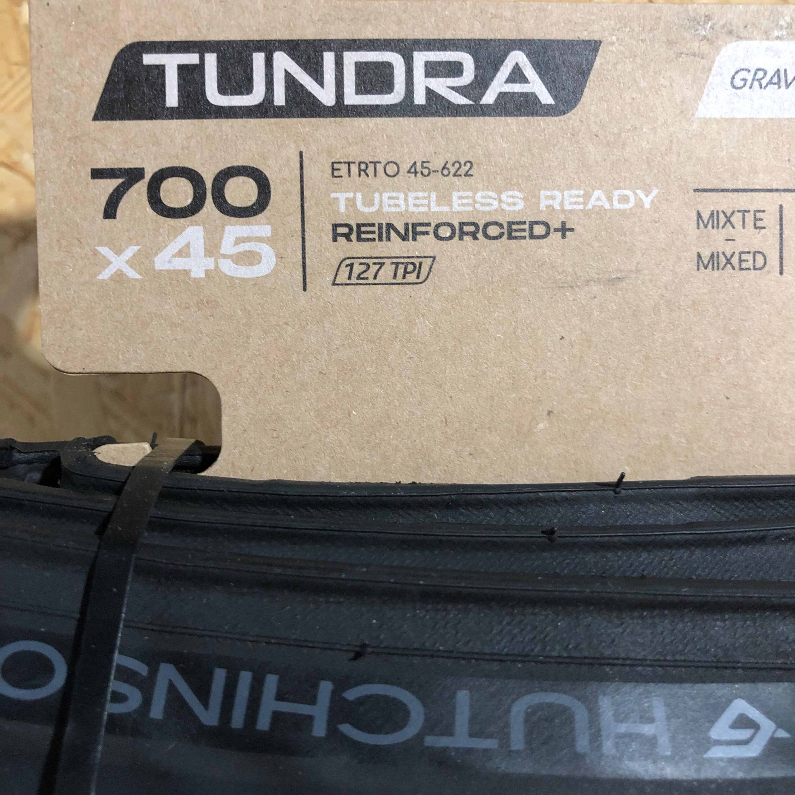 Par Pneu Gravel Hutchinson TUNDRA 700x45 TLR Preto PV704481 - Image 4