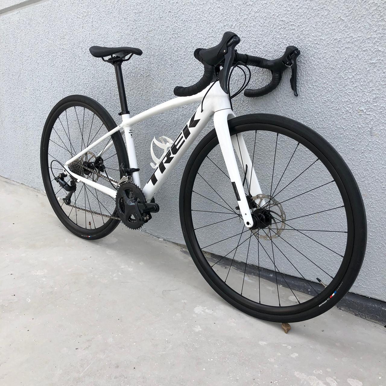 Bic Trek Domane AL 3 Disc usada/repasse Tam 44 - Imagem 3