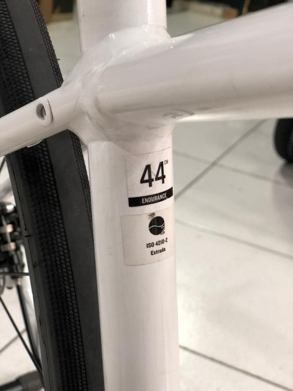 Bic Trek Domane AL 3 Disc usada/repasse Tam 44 - Imagem 4