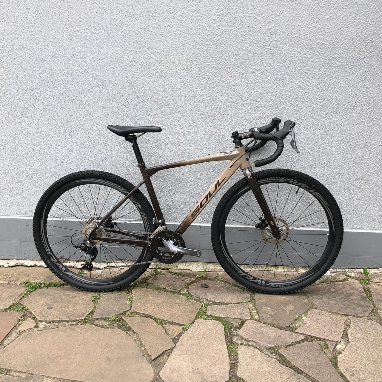 Bic Gravel Soul Spry Tam S usada/repasse