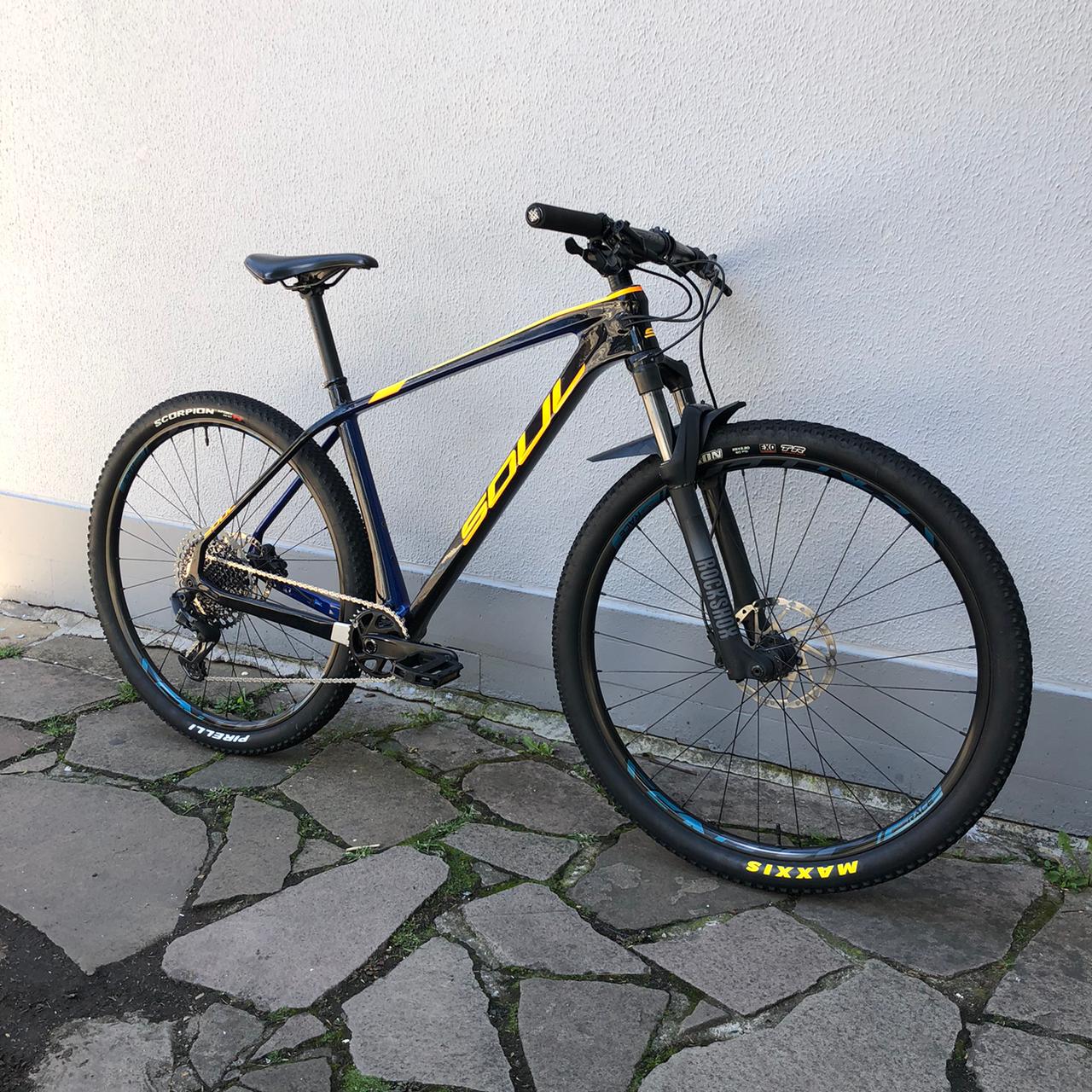 Bic Soul New Vesuvio Team GX tam L 19 usada/repasse - Imagem 4