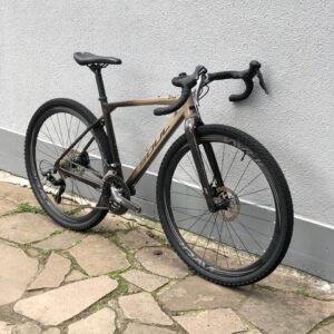 Bic Gravel Soul Spry Tam S usada/repasse