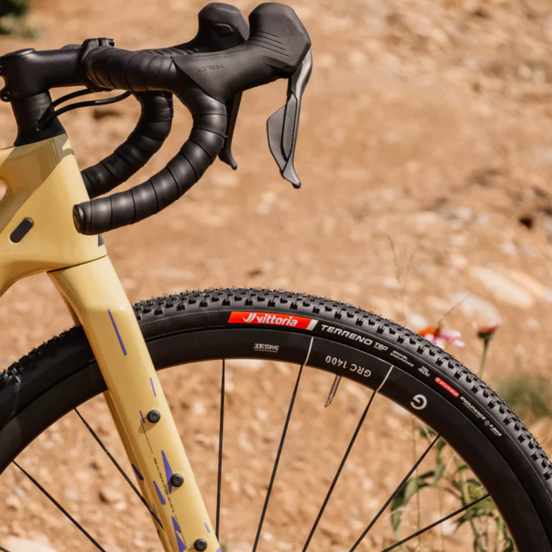 Pneu Gravel Vittoria Terreno Pro T60 700x45 TLR Preto Marrom 11A00840 - Imagem 4